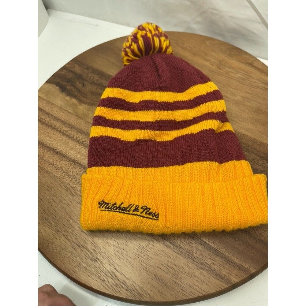 Cleveland Cavaliers Beanie Hat Mitchell and Ness BEANIE HAT Pom Pom LOGO - Picture 2 of 4